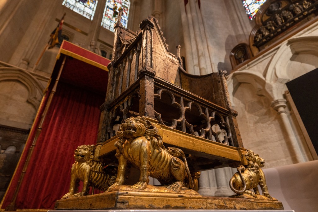 先後有26任英國君主在這張加冕椅上戴上王冠。 路透社