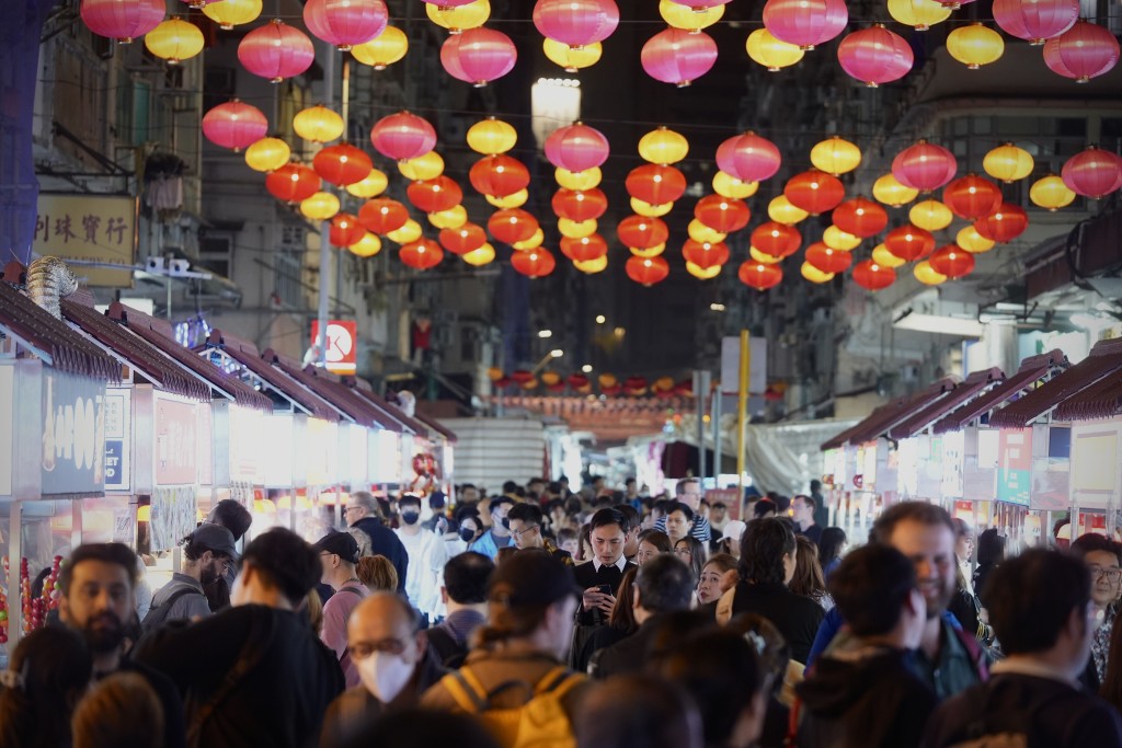 配合「香港夜缤纷」及「18区日夜都缤纷」活动，消防处制定了相应的消防安全规定。