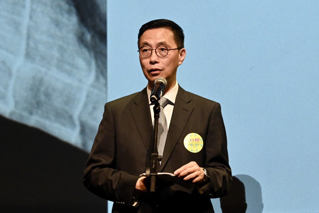 杨润雄致辞时表示，香港流行文化不但带动了经济，亦反映了香港人不同时期的生活和故事。