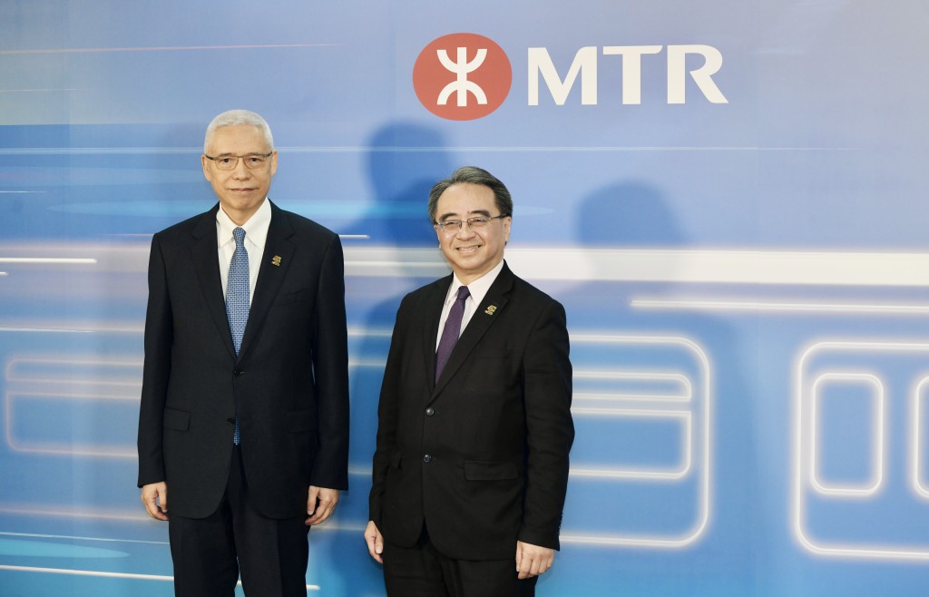 港鐵行政總裁金澤金澤培(右)將接替歐陽伯權(左),出任港鐵主席。 港鐵行政總裁金澤金澤培(右)將接替歐陽伯權(左),出任港鐵主席。