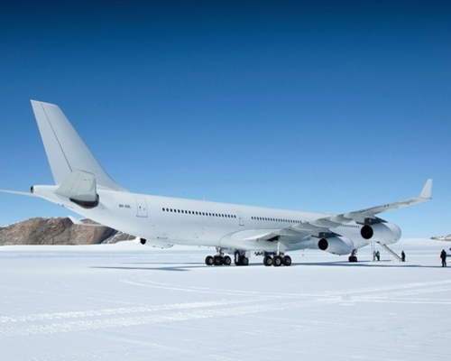 史上首架於南極着陸的A340客貨。互聯網圖片