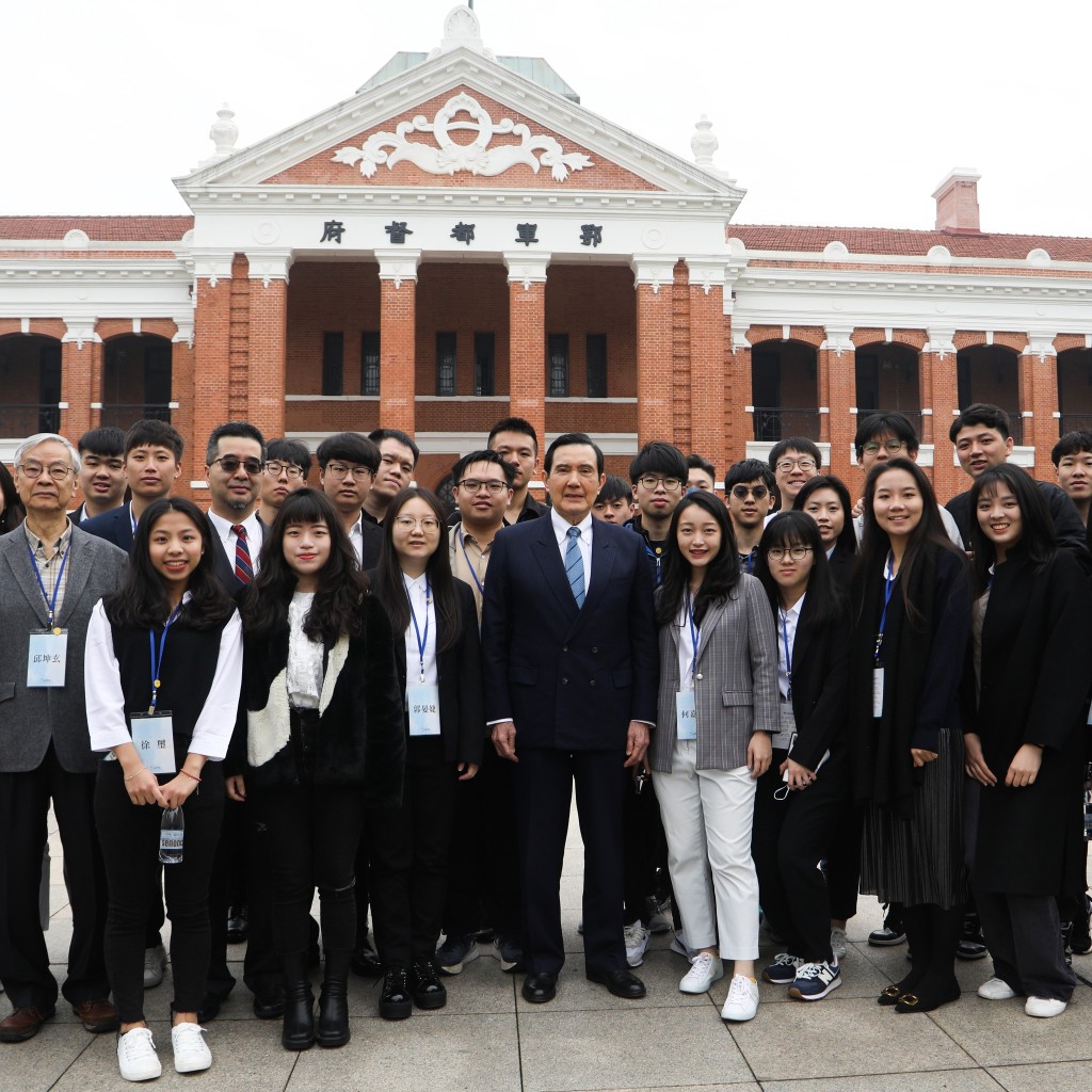 馬英九在3月曾率學生團訪問大陸。馬英九辦公室