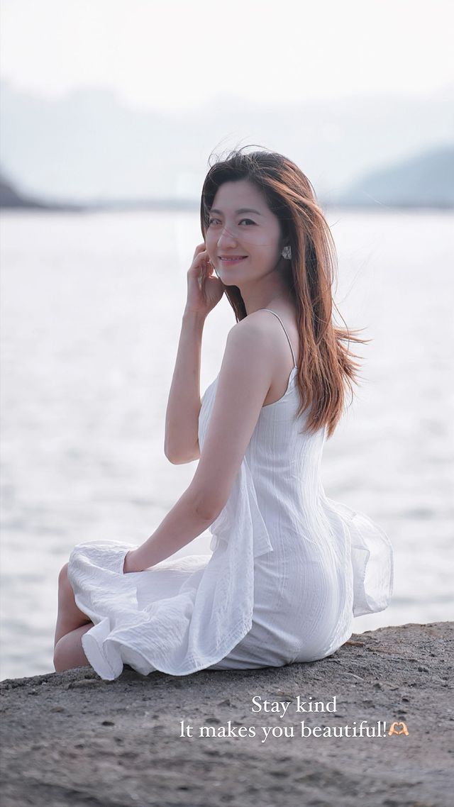 陈自瑶的照片好有仙气。