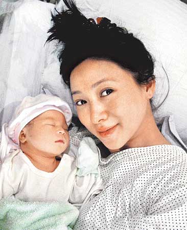 翁虹在2007年為老公誕下囡囡劉蒔。