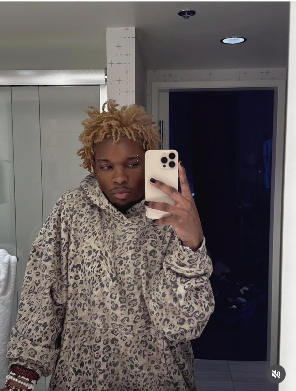 D4vd否認所有控罪。