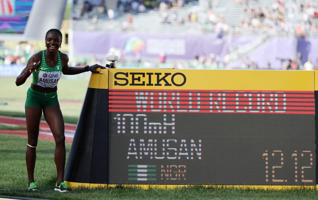 艾穆珊破女子百米欄紀錄。Reuters