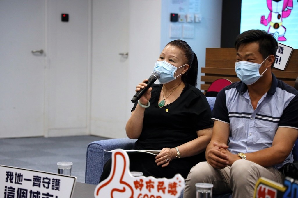 保安主管楊小姐三度在當值期間拯救住客性命。 林家希攝