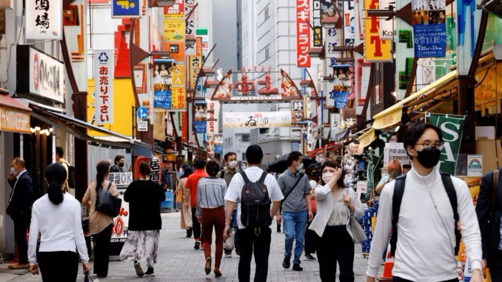 日本政府确保当地旅游业健康发展。路透社