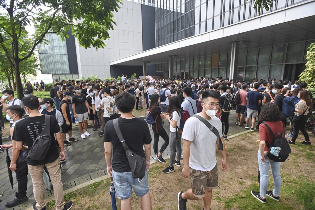 學界發起明日升級行動,包括包圍政府總部。資料圖片