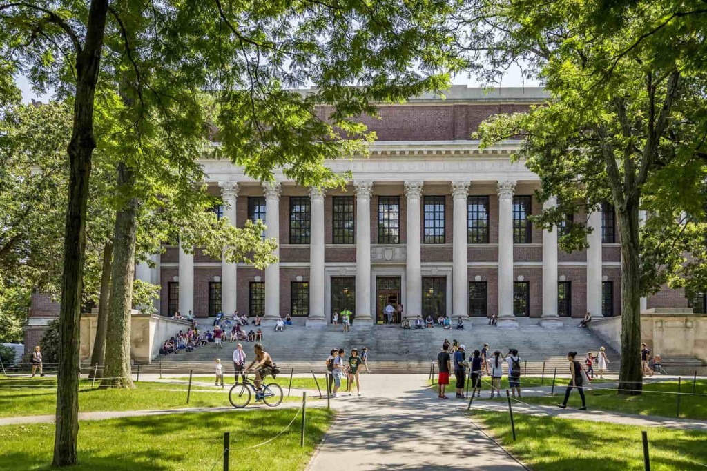 哈佛大學新政策將適用於申請2025年秋季入學者。