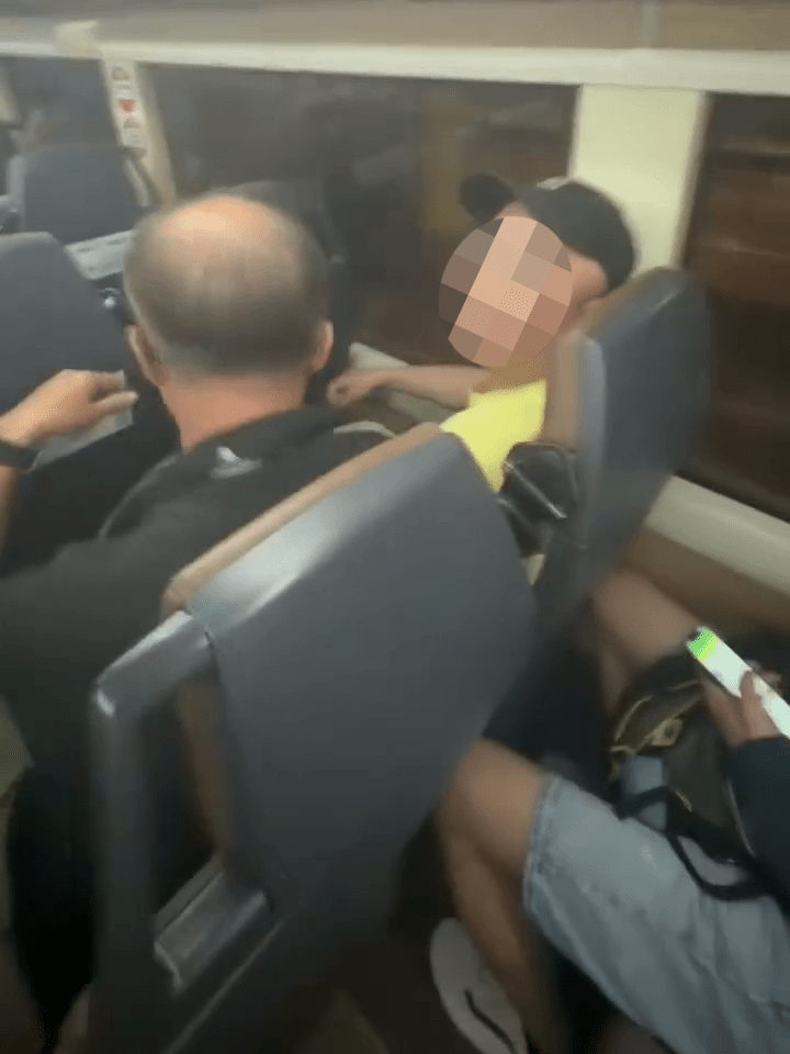 事主忍無可忍,當場直斥兩人。Threads:ka_po_0607 事主忍無可忍,當場直斥兩人。Threads:ka_po_0607