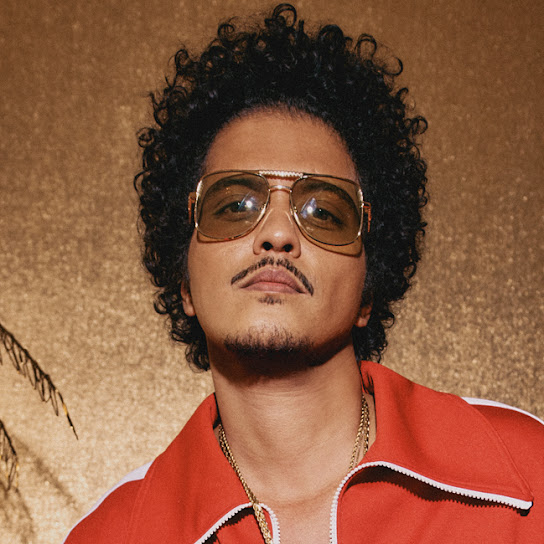美国乐坛巨星Bruno Mars以其艺名火星人布鲁诺出名。