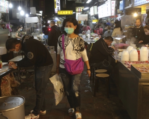 疫情下的台北夜市。(網圖)