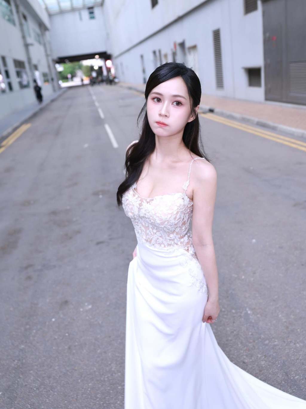 梁超怡的晚裝貼身剪裁,完美勾勒出S形曲線,傲人身材展露無遺。 梁超怡的晚裝貼身剪裁,完美勾勒出S形曲線,傲人身材展露無遺。