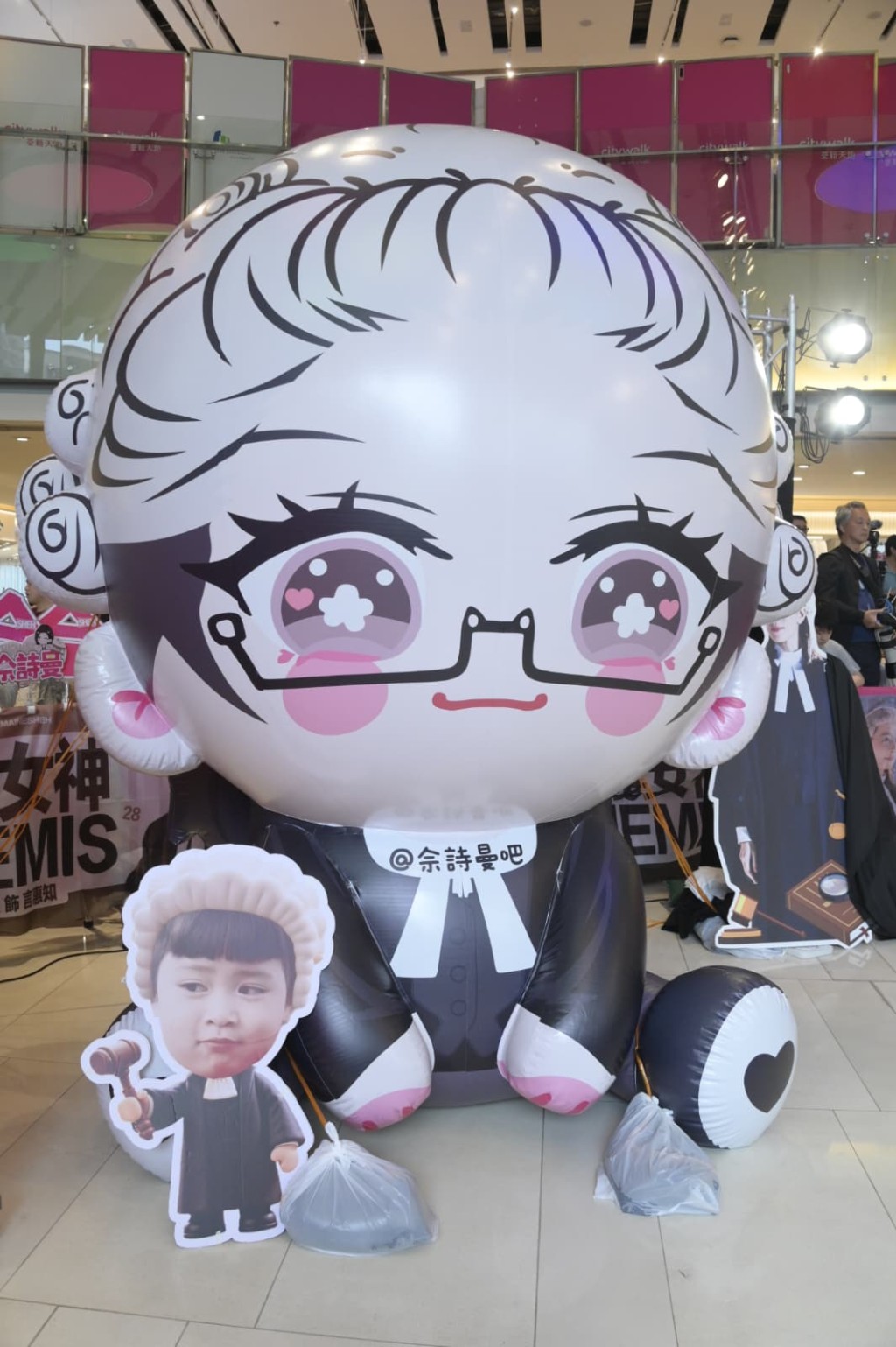 阿佘班支持者好有心。