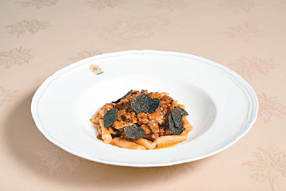 ■自家制手卷粉配鹿儿岛和牛粒、澳洲黑松露及牛肝菌$568