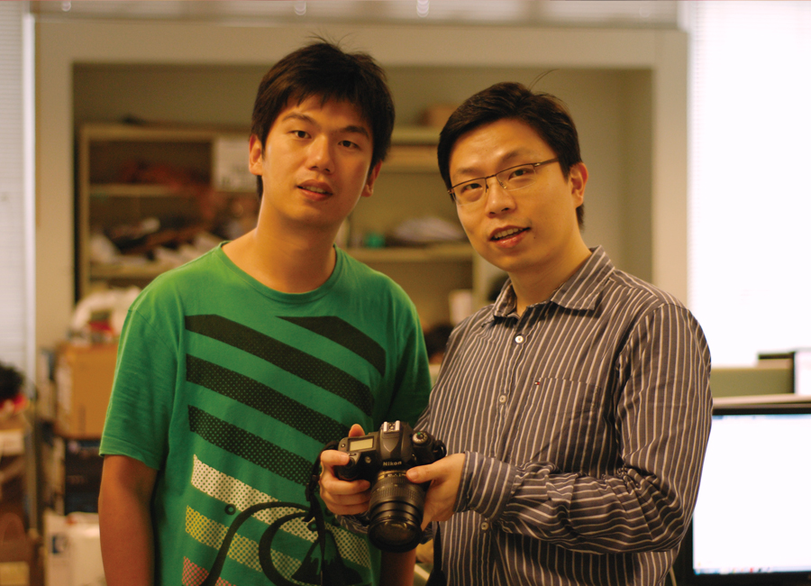 思謀科技創辦人賈佳亞和商湯行政總裁徐立(右)。圖片來源:中文大學網站 思謀科技創辦人賈佳亞和商湯行政總裁徐立(右)。圖片來源:中文大學網站