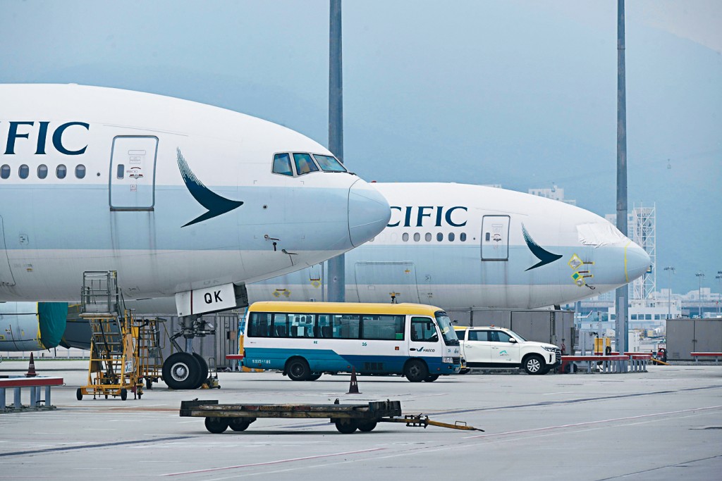 國泰宣布會再調高貨運燃料附加費。