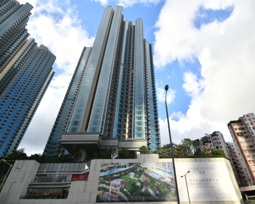 凱滙為毗鄰港鐵觀塘站而建的大型住宅項目。