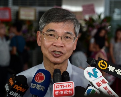 羅致光表示關注如何協助中小微企過渡取消強積金對沖方案。資料圖片