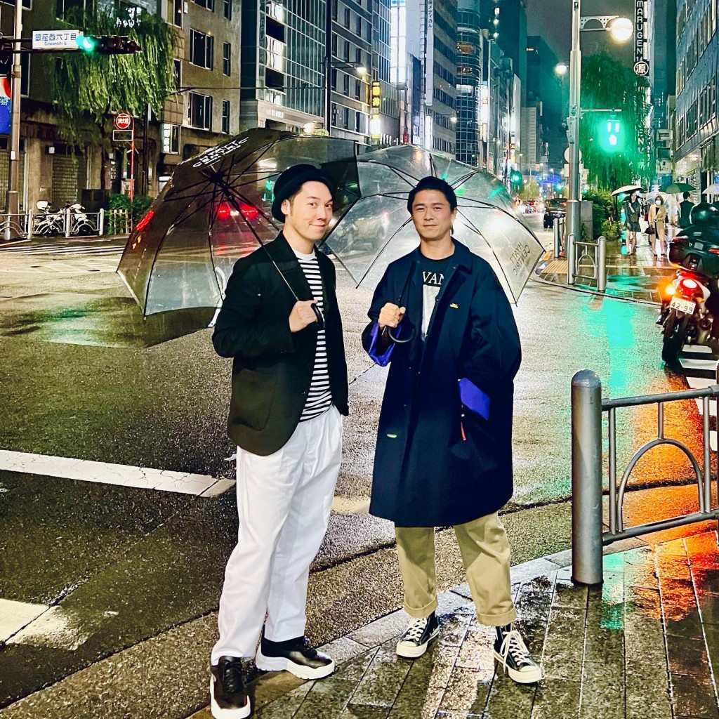 王賢誌月前同另一半及父親去咗日本。