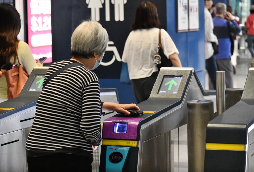 全港1.7萬部八達通機完成系統更新及測試。資料圖片 全港1.7萬部八達通機完成系統更新及測試。資料圖片