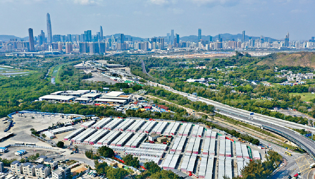 ■新田科技城連同落馬洲河套地區，總發展面積達到627公頃，當中300公頃用作創科用地。  
