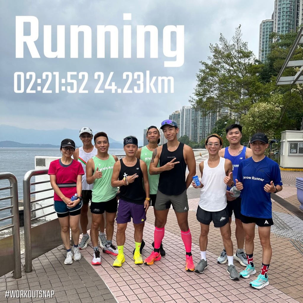 柳俊江近年不时练跑。