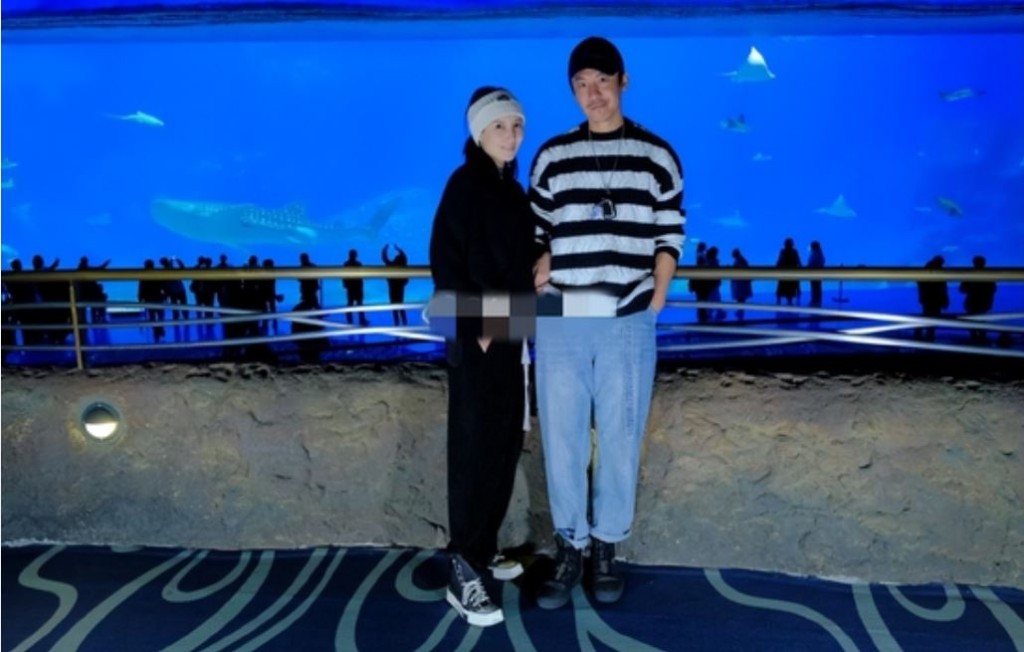 王東老婆不時在微博放閃，夫妻看似恩愛。