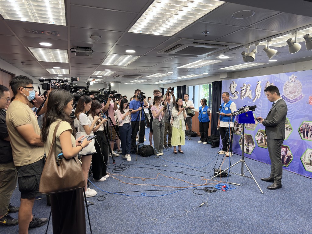 警方今日見記者交代案情。 警方今日見記者交代案情。