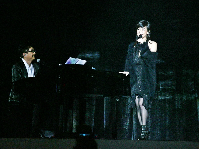 追憶林振強演唱會。林憶蓮是其一位參與表演的歌手。資料圖片