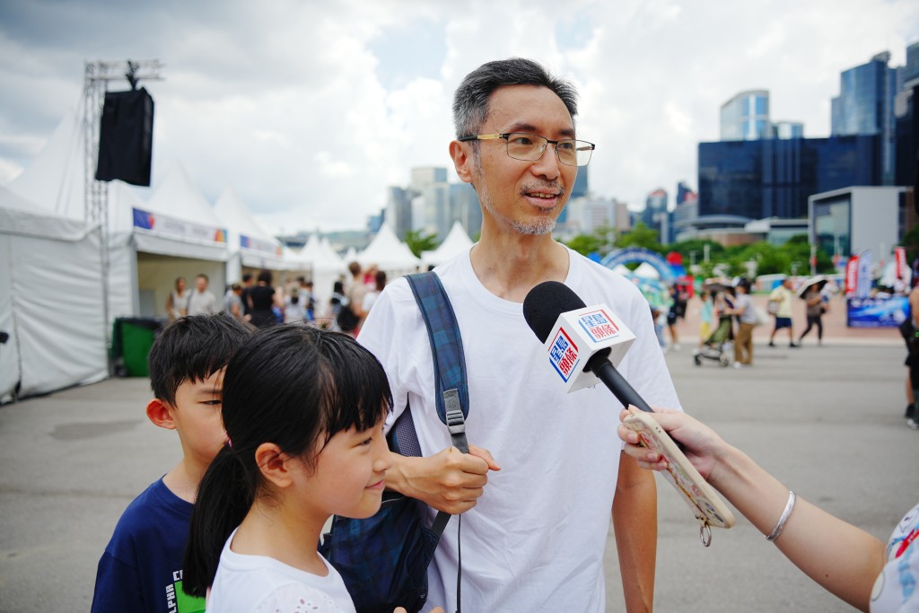 市民鄧先生表示本身對活動沒有特別期望，亦「冇咩失望」。