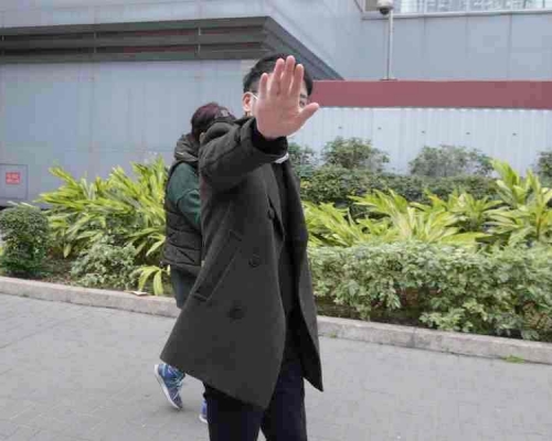 被告詹德彬離開法院。