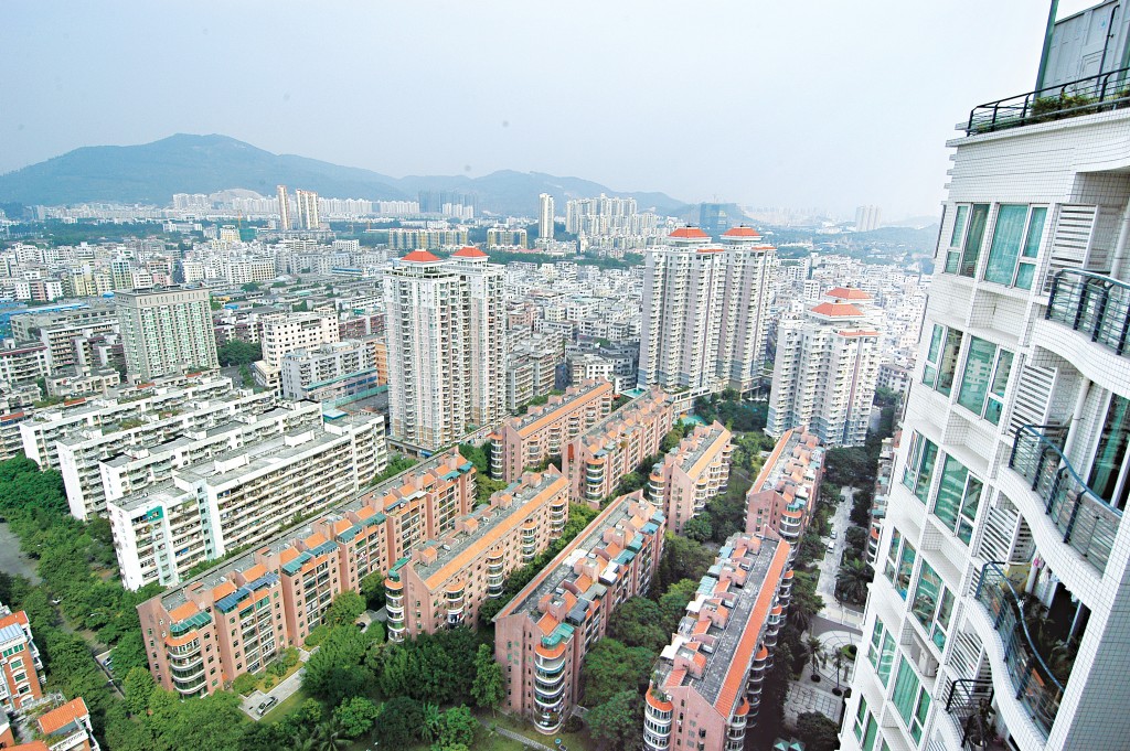 深圳有樓盤3年評估價從600萬元降到200多萬元，買家3年前做了「經營貸」面臨不能續貸風險。 東周刊資料圖