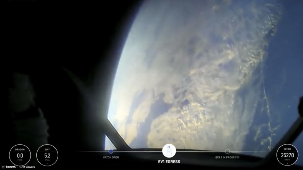 艾萨克曼（Jared Isaacman）漫步太空所看见的地球美景。SpaceX