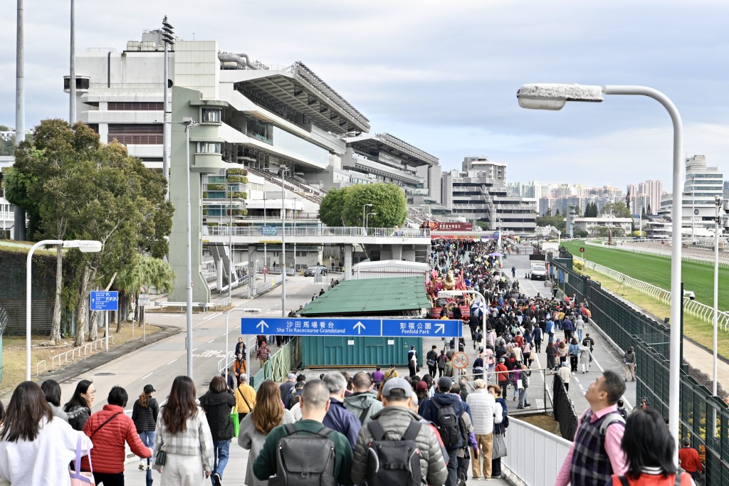 賀歲賽馬今天在沙田馬場舉行。