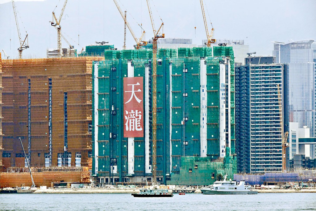 啟德豪宅新盤天瀧一個4房戶以3910萬售出，呎價3.33萬。