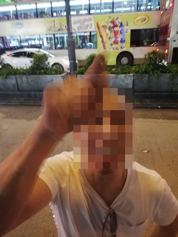 男子指不怕公開照片及報警處理。網民Bus Kantor圖片