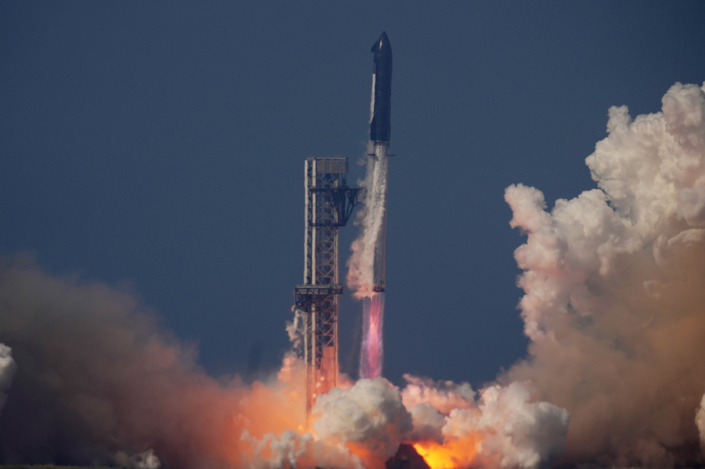 SpaceX新一代星舰首飞。 美联社
