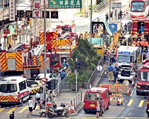 勞工處向今日發生意外工地的承建商發出「暫時停工通知書」,停止有關鋪設地下電纜工程。