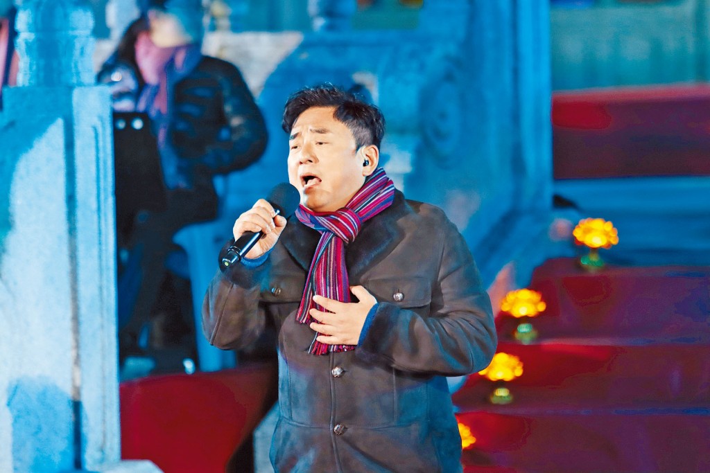 呂方早已變做了住家男人。