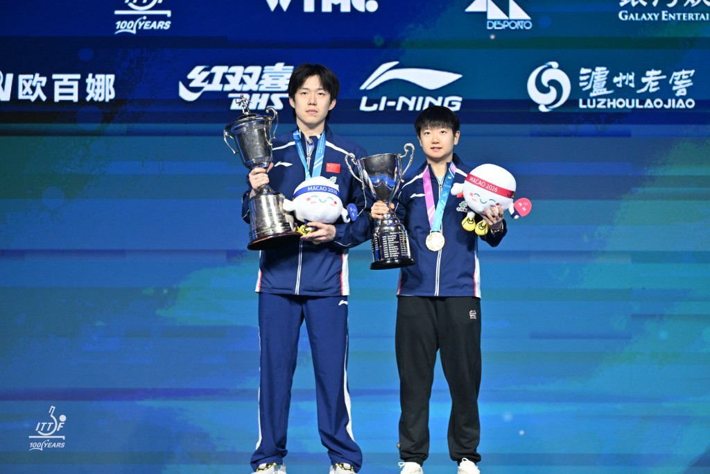 国家队王楚钦取得首个世界杯冠军，而“一姐”孙颖莎，成为首位成就世界杯女单三连胜的球手。ITTF图片