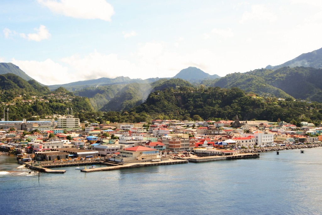 安提瓜和巴布達（Antigua and Barbuda）最低的投資門檻，為捐獻10萬美元(約78.4萬港元)。