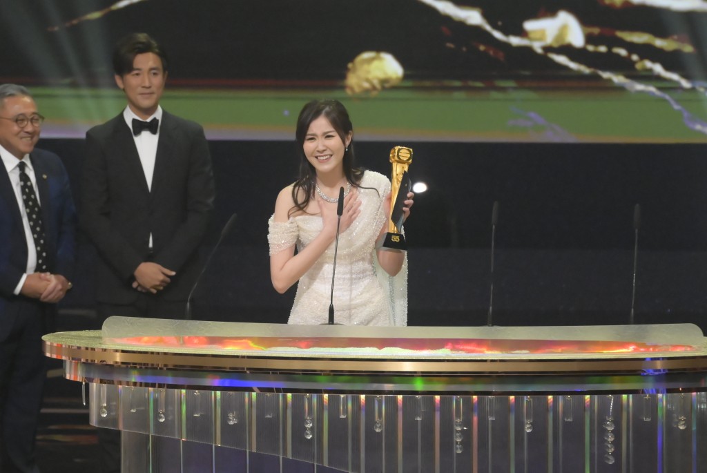 劉佩玥在《萬千星輝頒獎典禮2022》上獲封「大馬視后」。