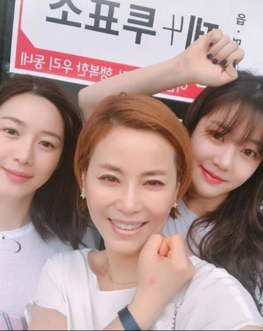 李多寅是女星甄美里的女兒。