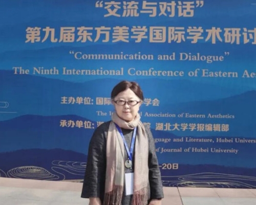 湖北大學文學院教授梁艷萍撐作家方方撰寫的武漢封城日記，遭到開除黨籍。網圖