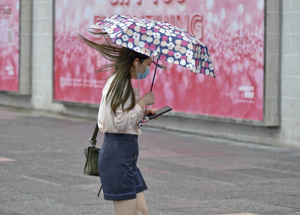 天文台預測大雨及雷暴會在下周初至中期影響。資料圖片