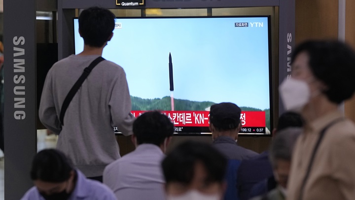 北韓連續第二天試射導彈。AP資料圖片