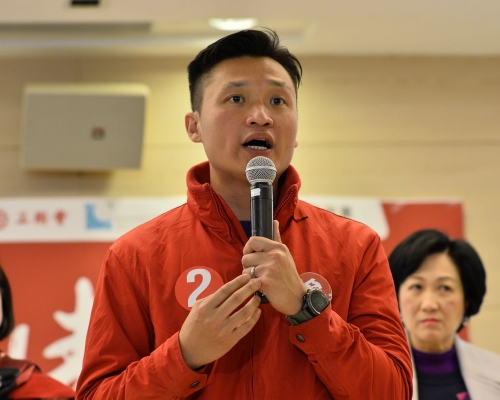 鄭泳舜澄清無叫選民投票拍照。