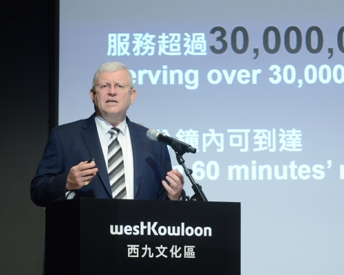 管理局行政總裁栢志高。資料圖片